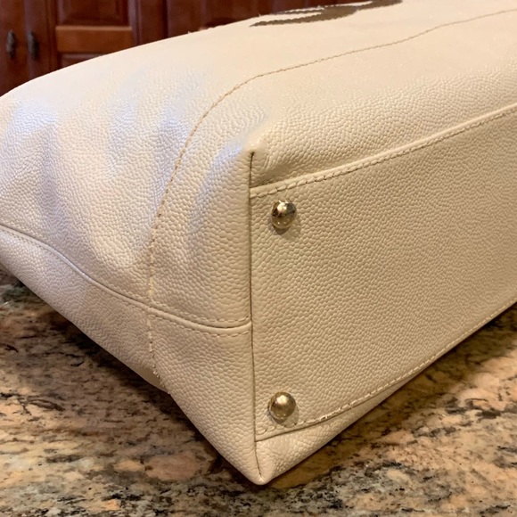 Authentic Chanel CC Caviar Leather - Picture 5 of 8